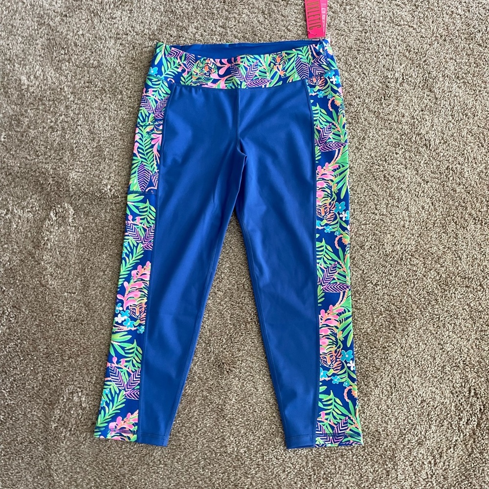 Lilly Pulitzer NWT LUXLETIC pants Weekender Mid Rise “How You Like Me Prowl”